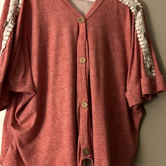 Blush - Picture 1 of 5